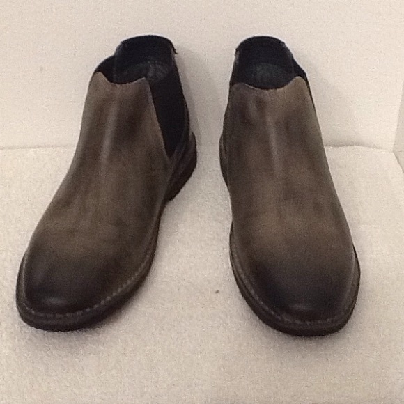 Steve Madden "Impass" boots - Picture 2 of 4